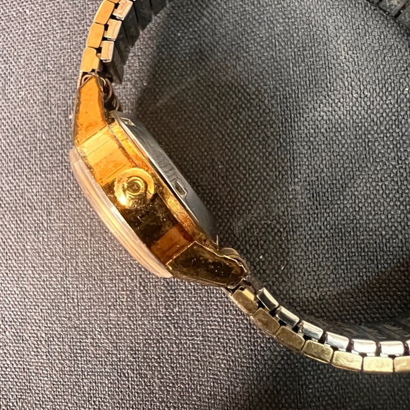 Classic Ladies Omega Watch - Picture 4 of 6